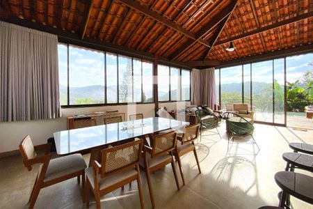 Sala de Estar de casa de condomínio à venda com 4 quartos, 245m² em Ouro Velho Mansões, Nova Lima