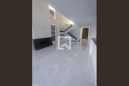 Sala de casa de condomínio à venda com 4 quartos, 357m² em Colinas da Anhanguera, Santana de Parnaíba