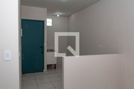 Sala / Cozinha de casa à venda com 4 quartos, 250m² em Vila Tolstoi, São Paulo