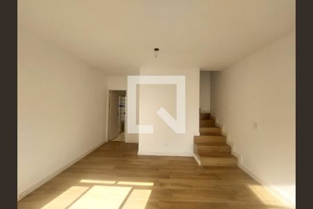 Sala de casa de condomínio à venda com 3 quartos, 117m² em Vila Sao Paulo, São Paulo