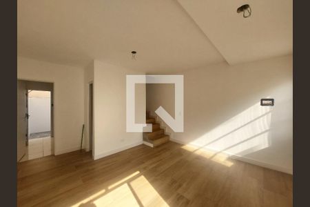 Sala de casa de condomínio à venda com 3 quartos, 117m² em Vila Sao Paulo, São Paulo