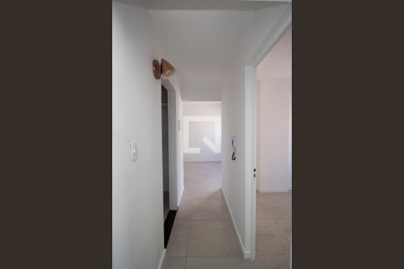 Corredor de apartamento para alugar com 2 quartos, 55m² em Moinho Velho, São Paulo