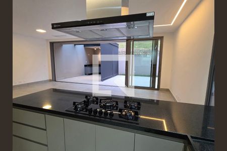 Cozinha de casa de condomínio para alugar com 3 quartos, 230m² em Tamboré, Barueri