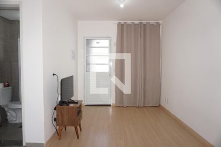 Sala de apartamento para alugar com 2 quartos, 50m² em Jardim Sao Luiz, Embu das Artes