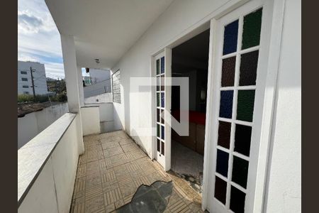 Entrada de casa para alugar com 2 quartos, 130m² em Aeroporto, Juiz de Fora