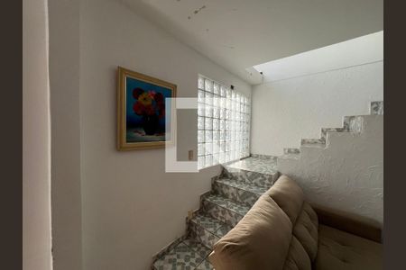 Escada Sala de casa para alugar com 4 quartos, 360m² em Aeroporto, Juiz de Fora