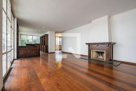 Sala de casa à venda com 3 quartos, 300m² em Alto de Pinheiros, São Paulo