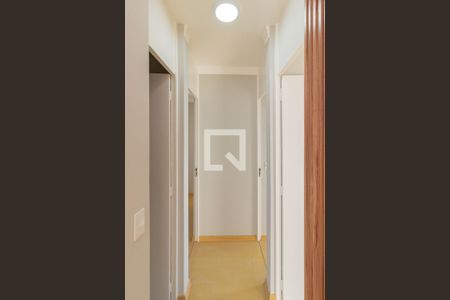 Corredor de apartamento para alugar com 3 quartos, 70m² em Vila dos Remedios, São Paulo