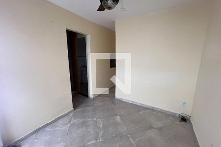 Sala de apartamento para alugar com 2 quartos, 50m² em Jardim Carioca, Rio de Janeiro