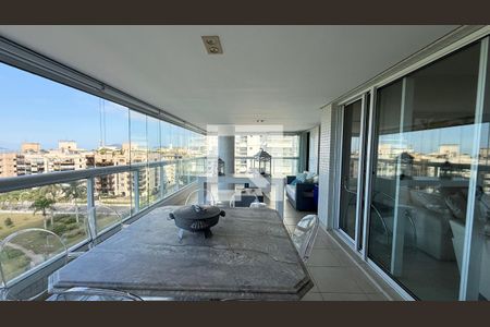 Varanda de apartamento para alugar com 5 quartos, 200m² em Jardim das Conchas, Guarujá