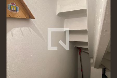 Sala - Escada de casa à venda com 4 quartos, 180m² em Cidade das Flores, Osasco