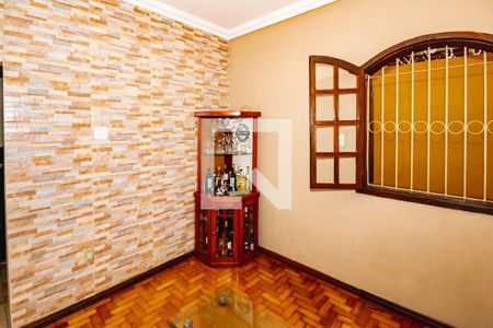 Casa à venda com 6 quartos, 300m² em Renascença, Belo Horizonte