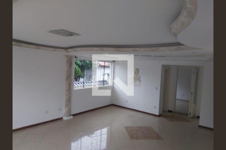 Casa à venda com 5 quartos, 260m² em Vila Rosalia, Guarulhos