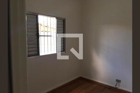Casa à venda com 2 quartos, 257m² em Parque Vitoria, São Paulo