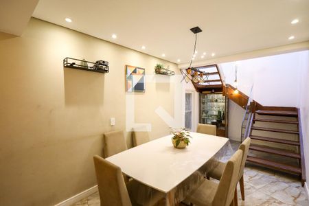 Sala de jantar de casa à venda com 4 quartos, 280m² em Jardim Prudência, São Paulo