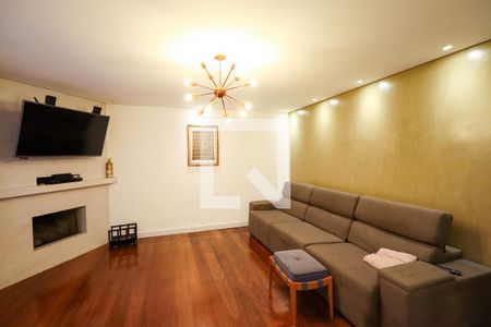 Sala de estar de casa à venda com 4 quartos, 280m² em Jardim Prudência, São Paulo