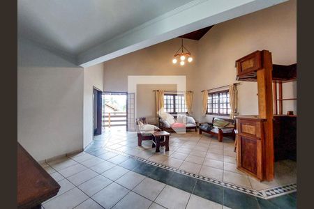 Sala de casa de condomínio para alugar com 4 quartos, 400m² em Jardim Angela (zona Sul), São Paulo