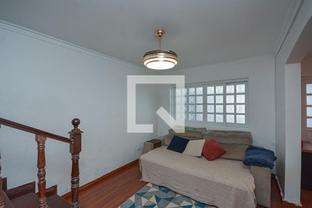 Sala de TV de casa à venda com 3 quartos, 120m² em Jardim Susana, São Paulo