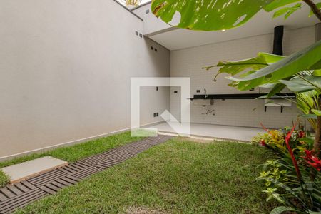 Quintal e Churrasqueira de casa à venda com 2 quartos, 190m² em Vila Nova Conceição, São Paulo