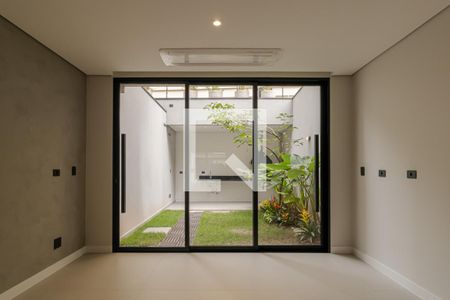 Sala e Cozinha de casa à venda com 2 quartos, 190m² em Vila Nova Conceição, São Paulo