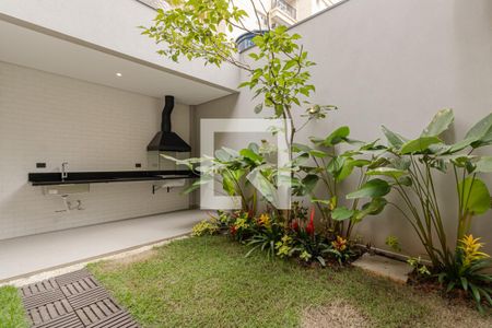 Quintal e Churrasqueira de casa à venda com 2 quartos, 190m² em Vila Nova Conceição, São Paulo