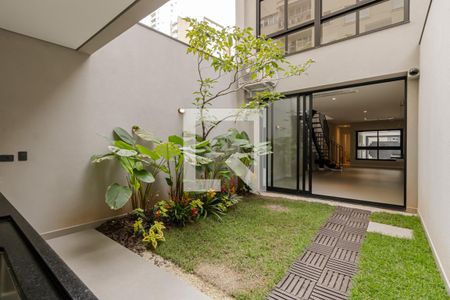 Quintal e Churrasqueira de casa à venda com 2 quartos, 190m² em Vila Nova Conceição, São Paulo