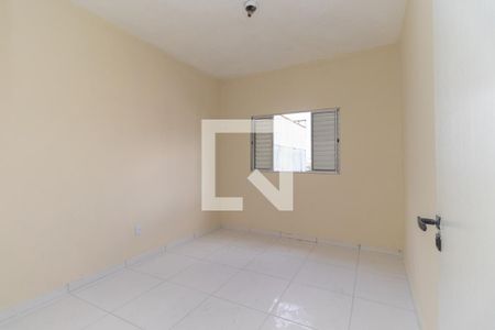 Quarto 1 de casa para alugar com 2 quartos, 50m² em Parque dos Bancarios, São Paulo
