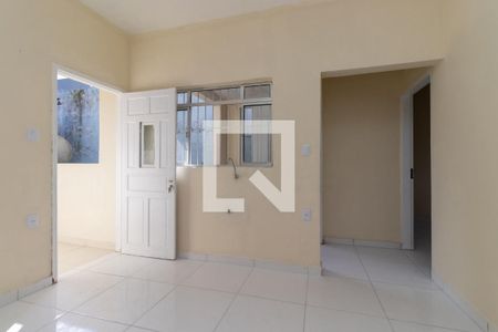 Sala/Cozinha de casa para alugar com 2 quartos, 50m² em Parque dos Bancarios, São Paulo