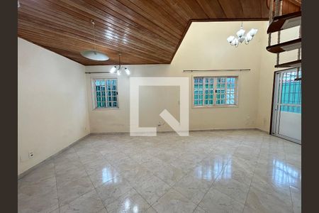 Sala de casa para alugar com 3 quartos, 160m² em Madureira, Rio de Janeiro