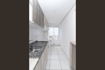 Cozinha de apartamento para alugar com 2 quartos, 55m² em Passo d’Areia, Porto Alegre