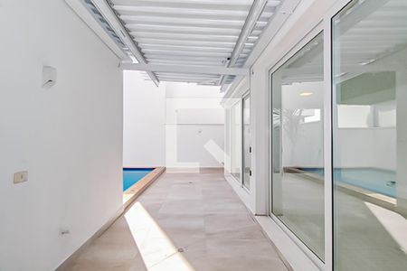Quintal de casa de condomínio à venda com 5 quartos, 332m² em Jardim Petropolis, São Paulo