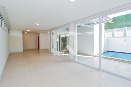 Sala de casa de condomínio à venda com 5 quartos, 332m² em Jardim Petropolis, São Paulo