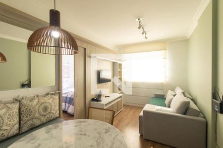 Sala de apartamento para alugar com 1 quarto, 34m² em Novo Mundo, Curitiba