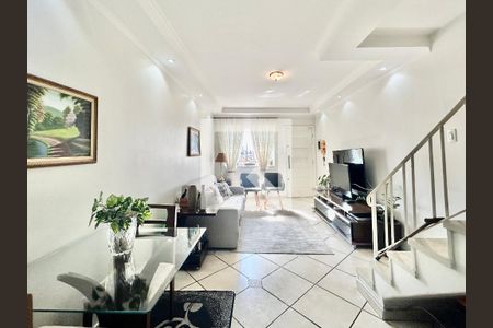 Sala de casa à venda com 2 quartos, 200m² em Vila Bertioga, São Paulo