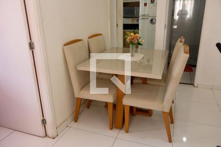 Sala de apartamento para alugar com 2 quartos, 55m² em Santa Maria, Osasco