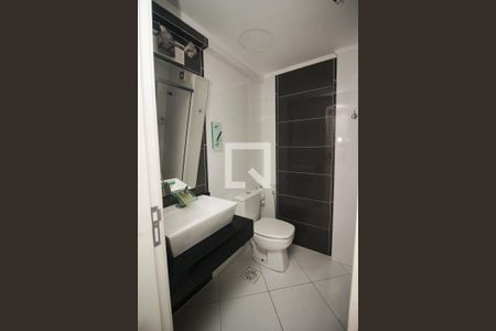 Banheiro da Suíte de apartamento à venda com 3 quartos, 88m² em Nonoai, Porto Alegre