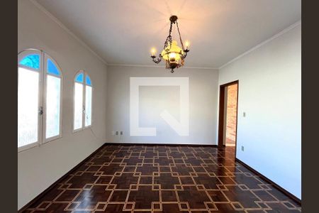 Sala 1 de casa para alugar com 3 quartos, 300m² em Jardim Nova Europa, Campinas
