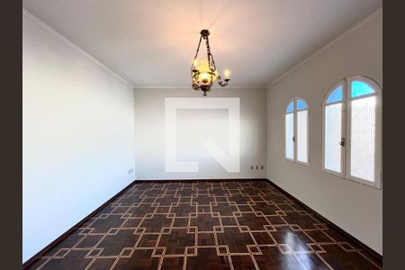 Sala 1 de casa para alugar com 3 quartos, 300m² em Jardim Nova Europa, Campinas