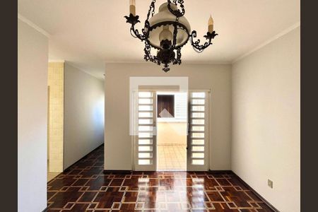 Sala 2 de casa para alugar com 3 quartos, 300m² em Jardim Nova Europa, Campinas