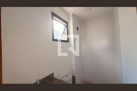 Banheiro da Suíte 2 de casa de condomínio para alugar com 2 quartos, 249m² em Conjunto Residencial Storil, Aparecida de Goiânia