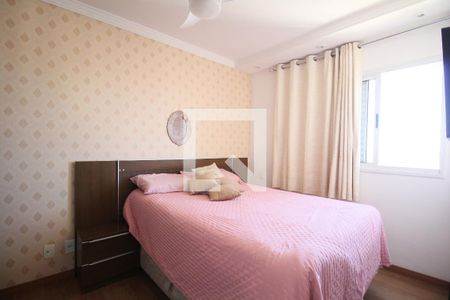 Quarto 1  de apartamento para alugar com 2 quartos, 56m² em Jardim Henriqueta, Taboão da Serra