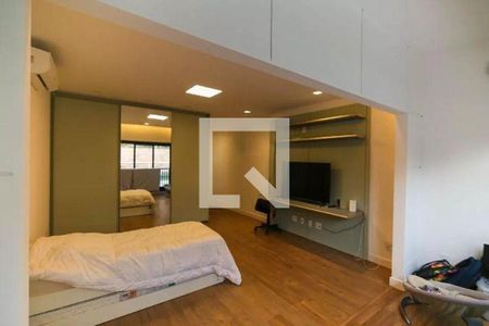 Casa à venda com 3 quartos, 342m² em Jardim Europa, São Paulo