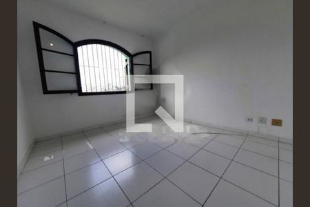 Casa à venda com 2 quartos, 190m² em Jardim Itacolomi, São Paulo