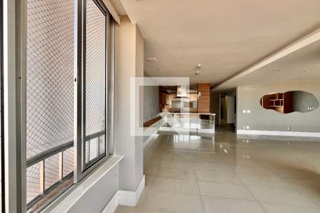 Sala  de apartamento para alugar com 3 quartos, 264m² em Copacabana, Rio de Janeiro