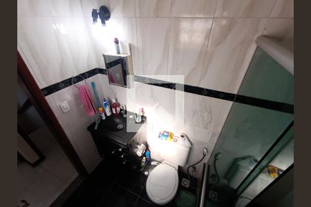 BANHEIRO 1 de casa de condomínio para alugar com 1 quarto, 70m² em Jardim Bela Vista, Rio das Ostras