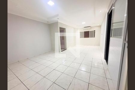 Casa para alugar com 6 quartos, 267m² em Jardim América, Goiânia