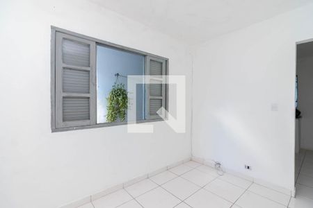 Sala/Quarto de casa para alugar com 1 quarto, 42m² em Parque Peruche, São Paulo
