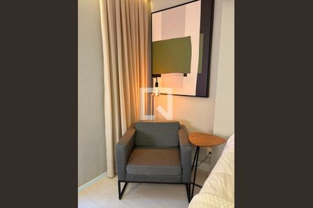 Sala / Quarto de kitnet/studio para alugar com 1 quarto, 39m² em Campo Belo, São Paulo