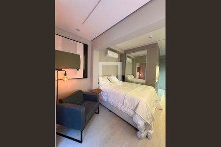 Sala / Quarto de kitnet/studio para alugar com 1 quarto, 39m² em Campo Belo, São Paulo