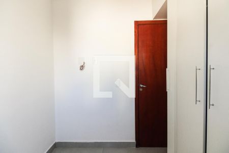 Quarto 1 de apartamento para alugar com 2 quartos, 40m² em Parque São Jorge, São Paulo